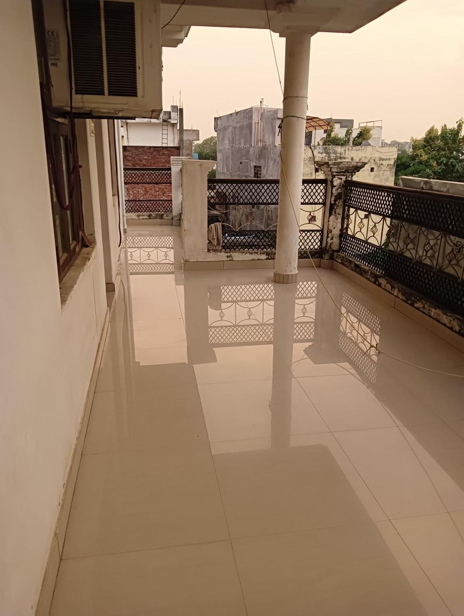 Varuna Palace Varanasi , Near Mandir & Ghat'S エクステリア 写真