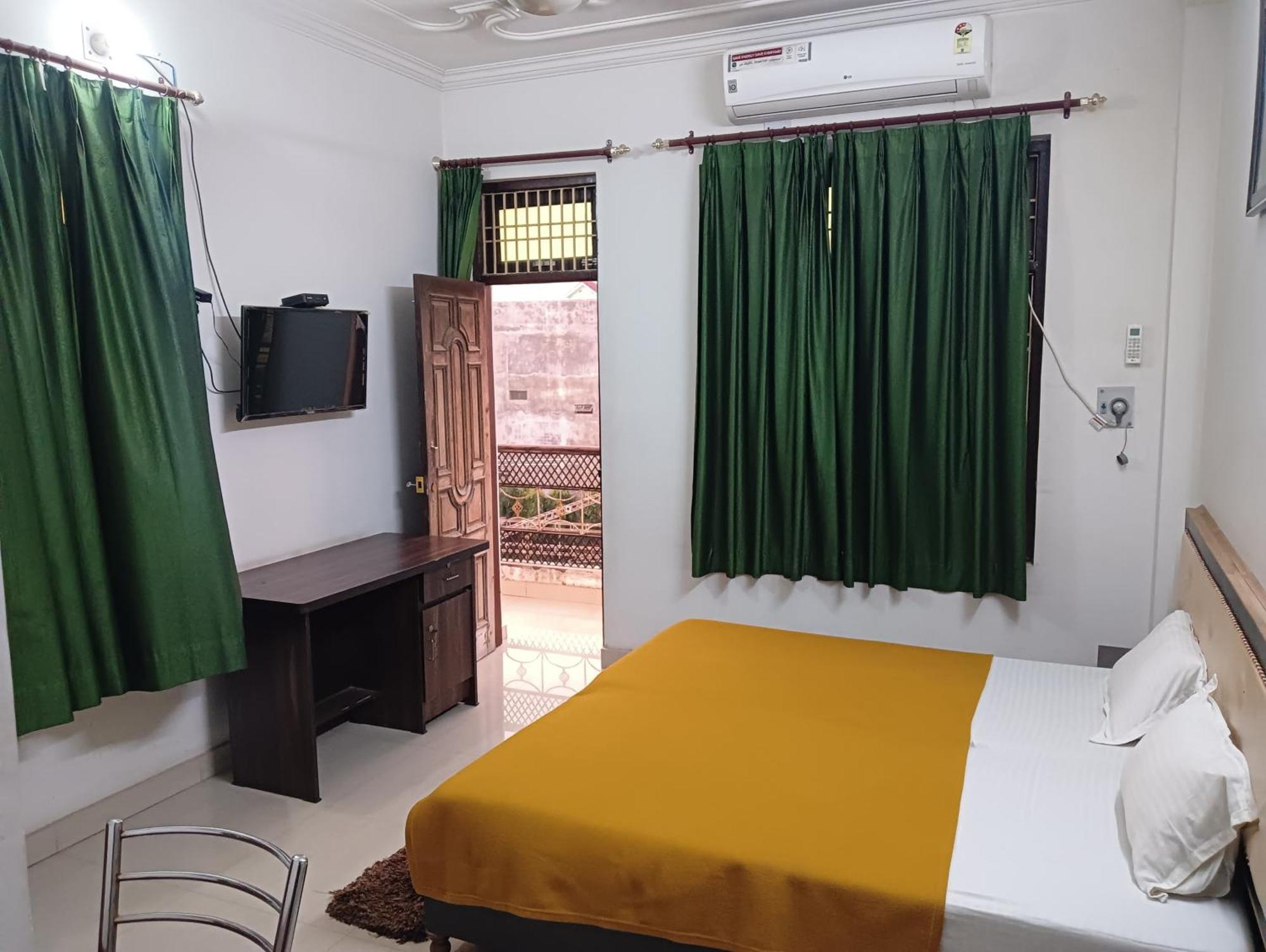 Varuna Palace Varanasi , Near Mandir & Ghat'S エクステリア 写真
